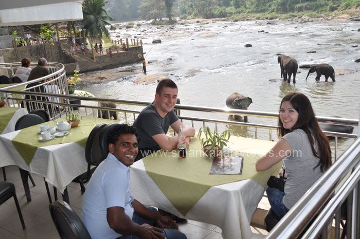 Tourist in Sri Lanka, Sri Lanka Harrry Tours, Personal Tour Guide in Sri Lanka, Holidays in Sri Lanka