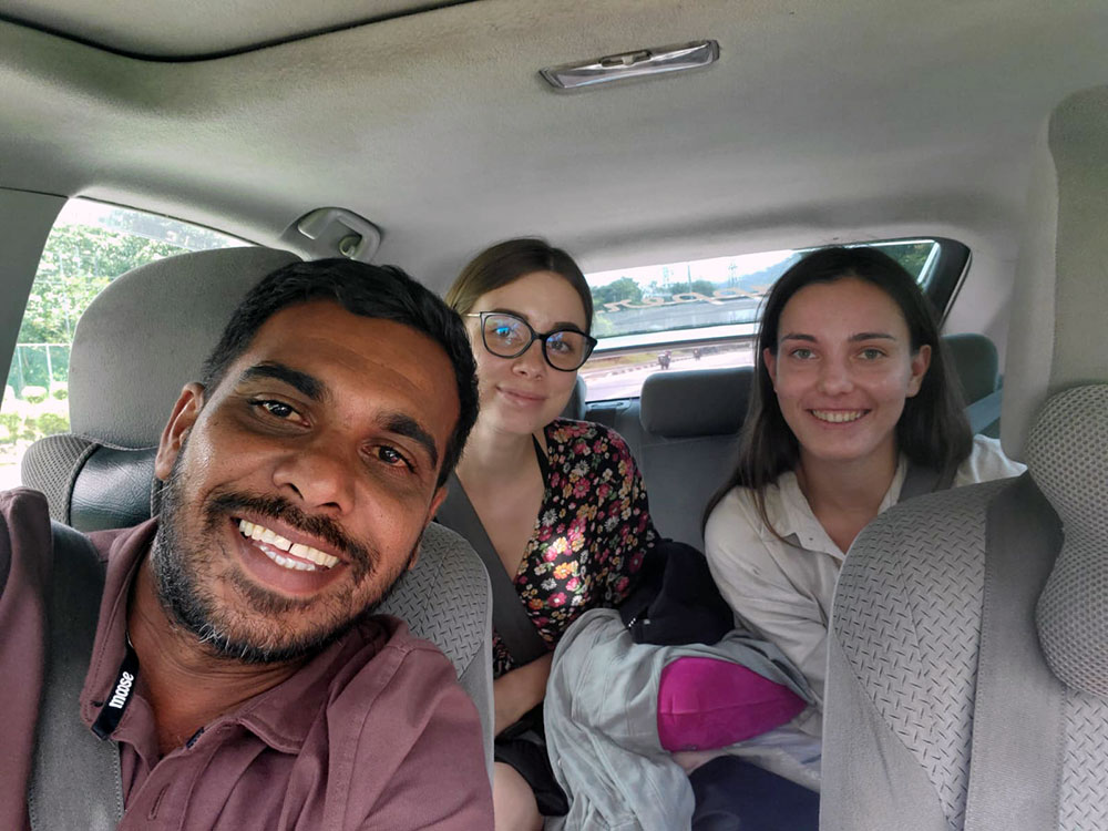 Tourist in Sri Lanka, Sri Lanka Harrry Tours, Personal Tour Guide in Sri Lanka, Holidays in Sri Lanka