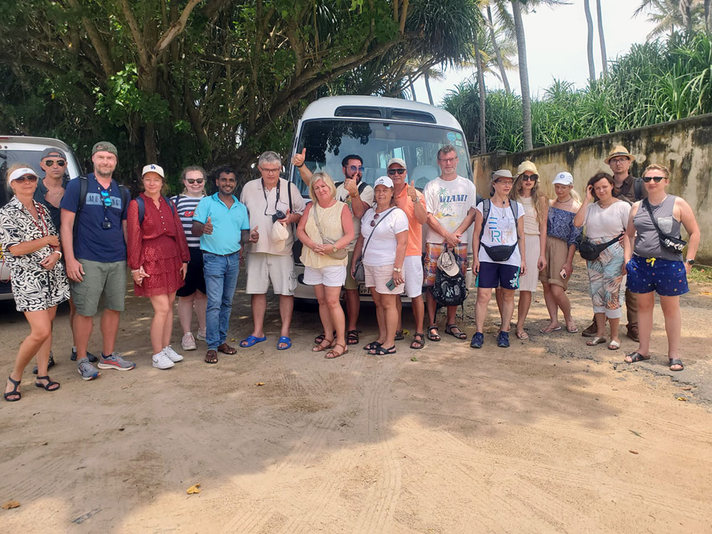 Tourist in Sri Lanka, Sri Lanka Harrry Tours, Personal Tour Guide in Sri Lanka, Holidays in Sri Lanka