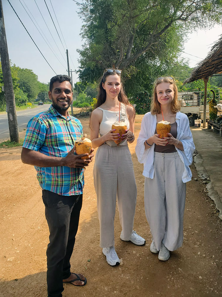 Tourist in Sri Lanka, Sri Lanka Harrry Tours, Personal Tour Guide in Sri Lanka, Holidays in Sri Lanka