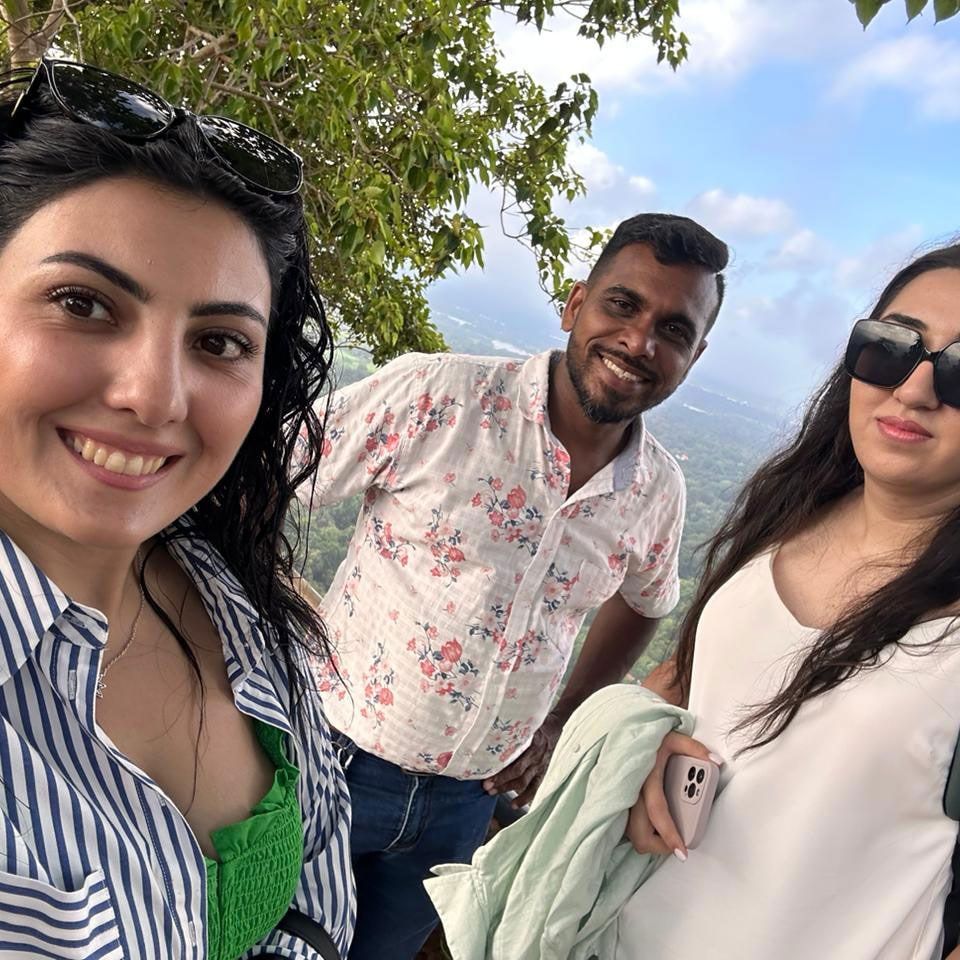 Tourist in Sri Lanka, Sri Lanka Harrry Tours, Personal Tour Guide in Sri Lanka, Holidays in Sri Lanka