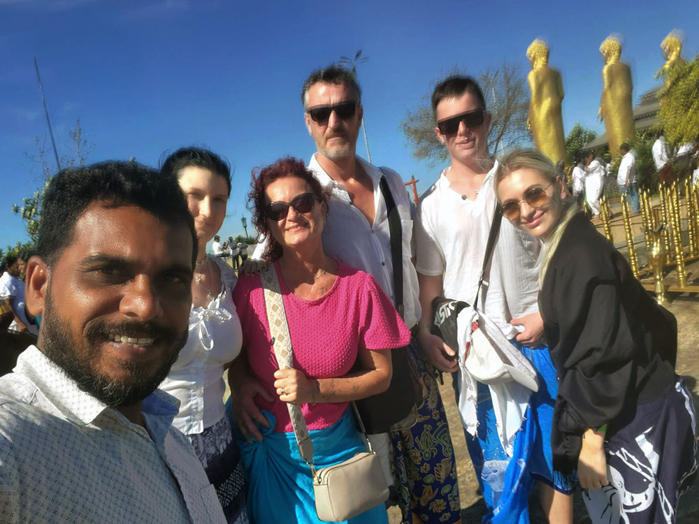 Tourist in Sri Lanka, Sri Lanka Harrry Tours, Personal Tour Guide in Sri Lanka, Holidays in Sri Lanka