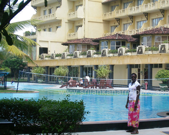 Tourist in Sri Lanka, Sri Lanka Harrry Tours, Personal Tour Guide in Sri Lanka, Holidays in Sri Lanka