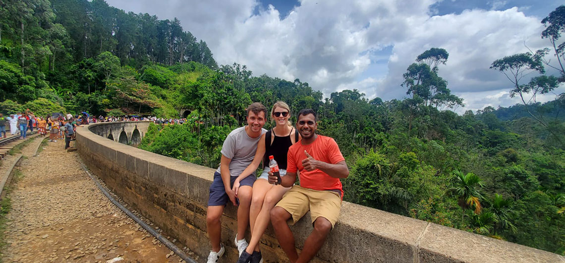 Tourist in Sri Lanka, Sri Lanka Harry Tours, Holidays in Sri lanka, Your private tour guide in Sri lanka
